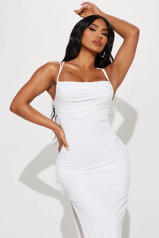 Janelle Backless Maxi Dress - White