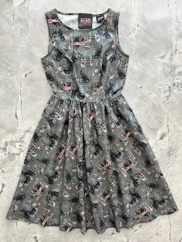 5149 Witchy Cats Vintage Dress