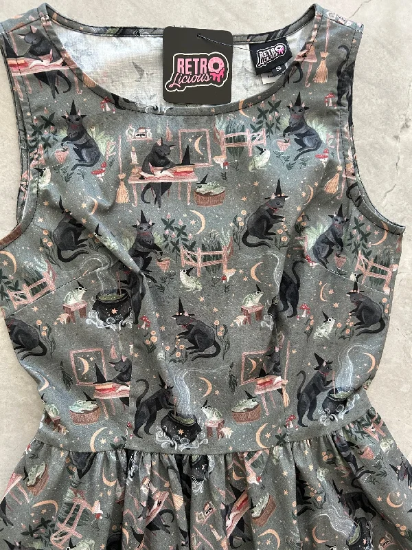 5149 Witchy Cats Vintage Dress